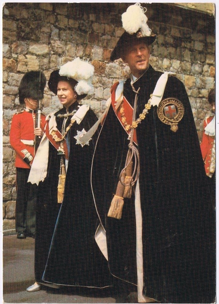Postcard  Queen Elizabeth II & Prince Philip Duke Of Edinburgh Garter Ceremony