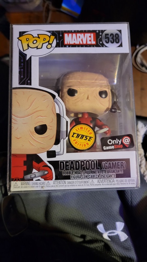 Funko Pop! Deadpool (Gamer) Chase (GameStop Exclusive)