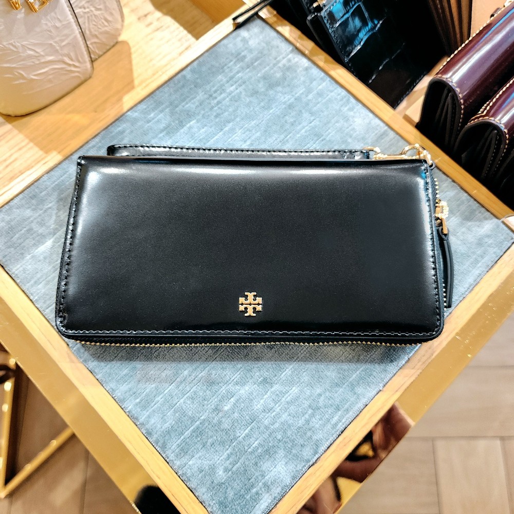 New Tory Burch Emerson Smooth Black Leather Wristlet Continental Wallet 162753
