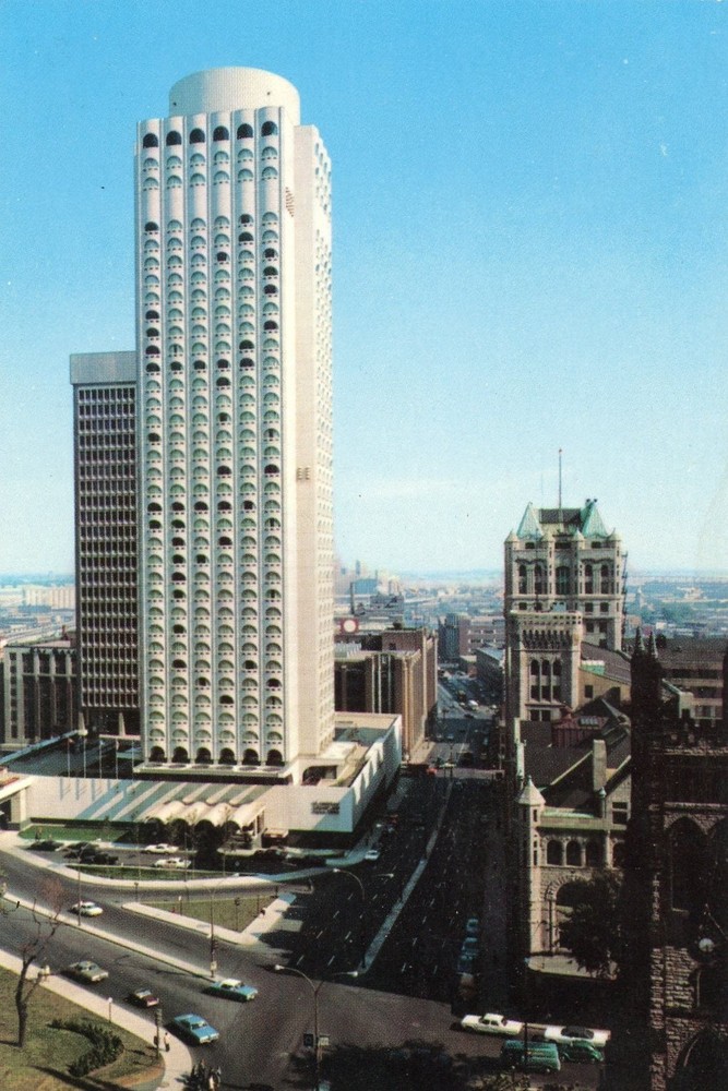 Le Chateau Champlain Hotel, Montreal, Quebec, Canada, UNP, VG --POSTCARD