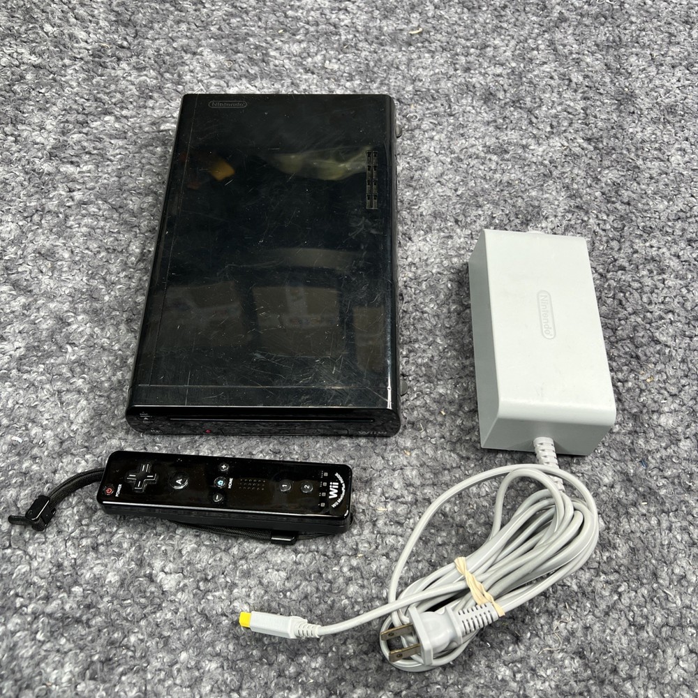 Nintendo Wii U 32GB Console W/ Controller Black.  Tested and Working