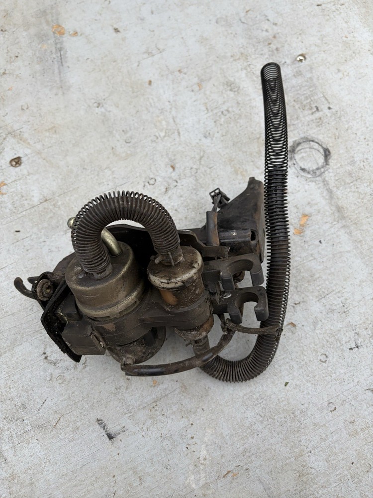 04 Yamaha XV1700 Road Star Gas Fuel Petrol Pump