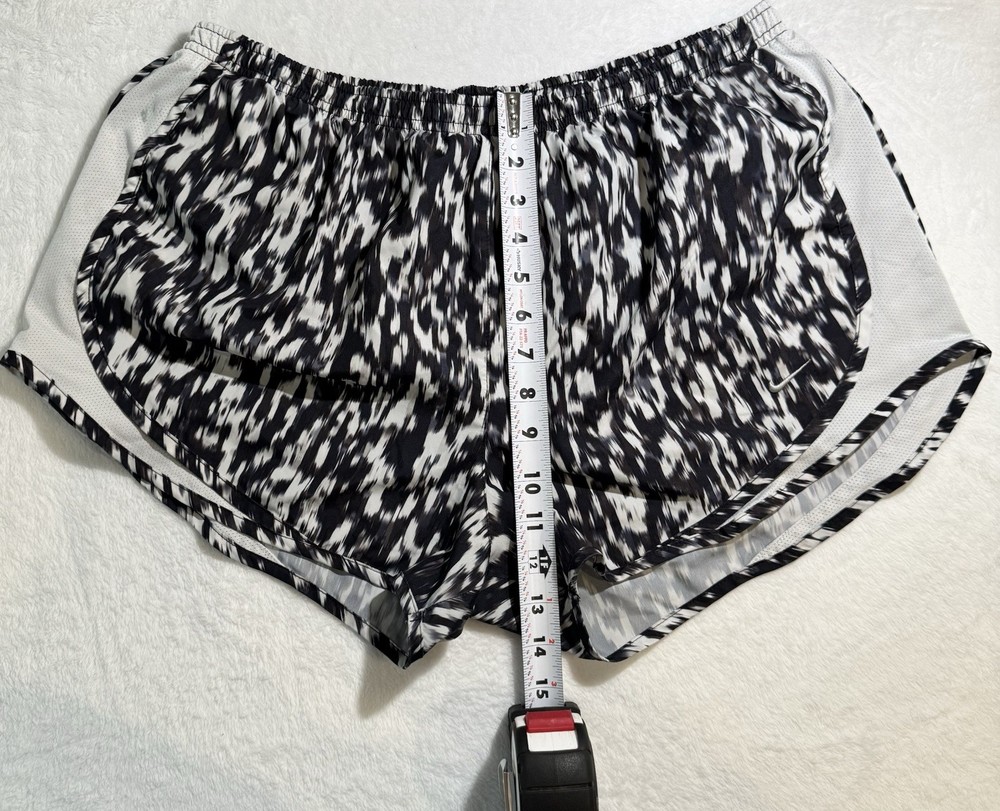 Nike Women’s Dri-FIT Running Shorts Abstract Black/White Built-In Brief