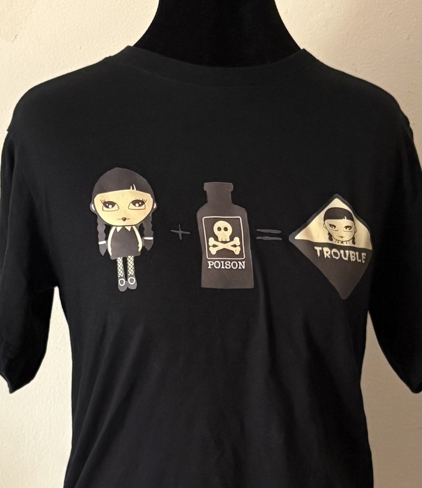 Black Skull Tshirt Size XS Cross Vintage Goth Y2K 90s Emo Alternative