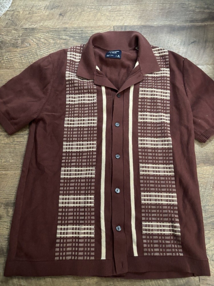 Abercrombie & Fitch Men's Button-Down Burgundy and Cream Shirt Size Medium