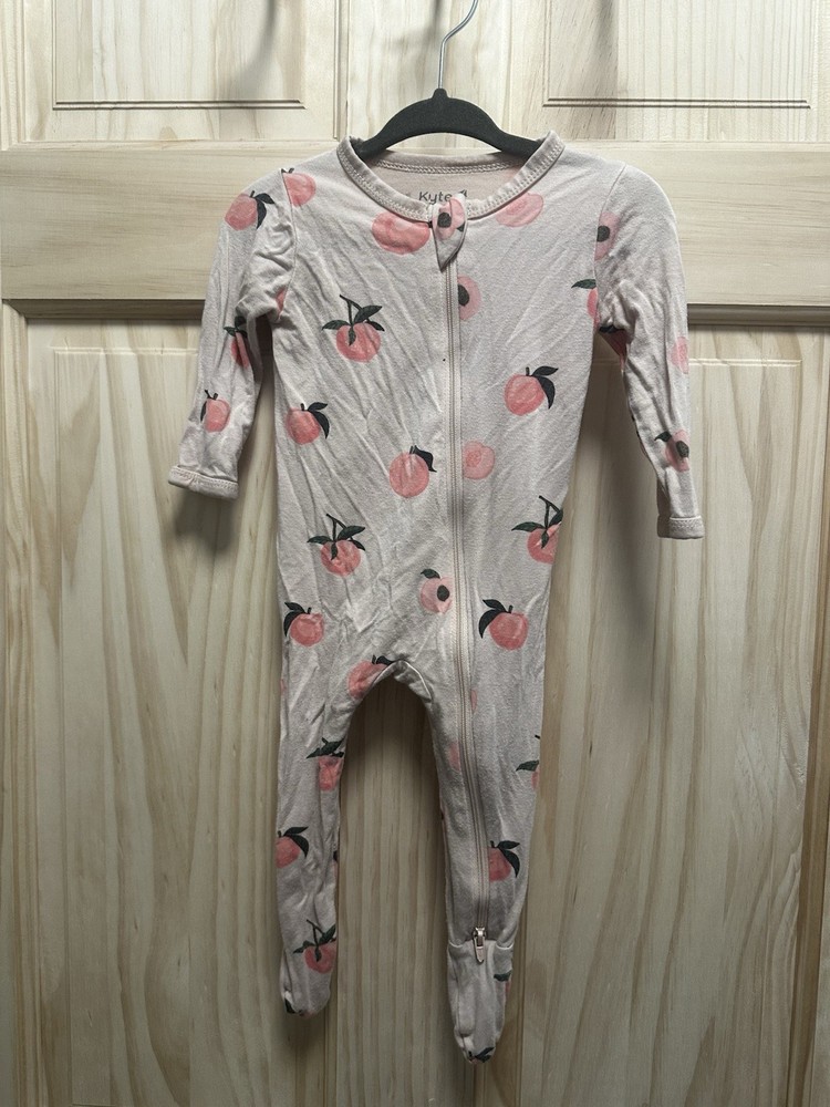 Kyte Baby Peach Fruit Print Zip Footed Bamboo Knit Sleeper One-Piece 3-6M