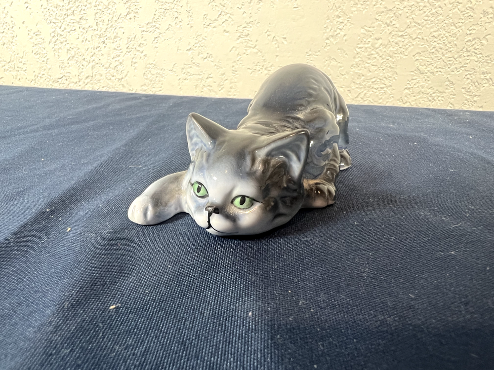 Danbury Como Nuevo Gatos de Personaje Fino Hueso China Adorno 'Acecho' Inmaculado-image