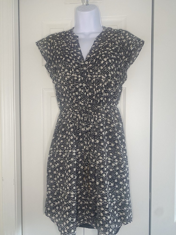 H&M Women’s Black & White V-neck Dress Size 8