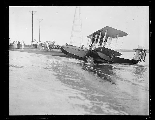 Photo:Amphibian Airplane 1910s Seaplane Takeoff Watercraft