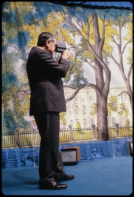Edwin H Land founder Polaroid Corp 1937 developed lenses 1step phot 10