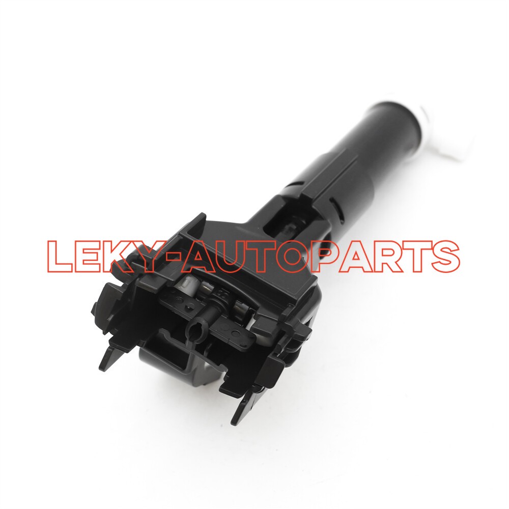 Right Headlight Washer Nozzle 85207-47011 For Toyota Prius 2010 2011 2012