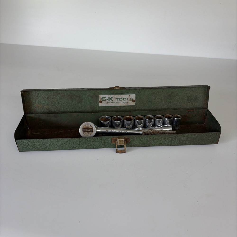 Vintage SK Tools 3/8 Drive Socket Set Ratchet Extension Metal Box USA