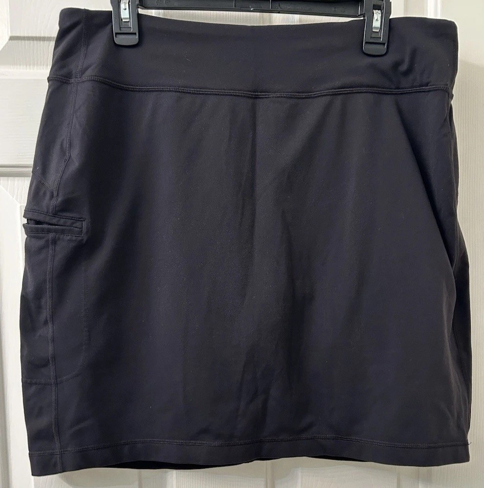 Duluth Trading Co. Women's Athletic Skort Black L Short Pull On Zip Pocket