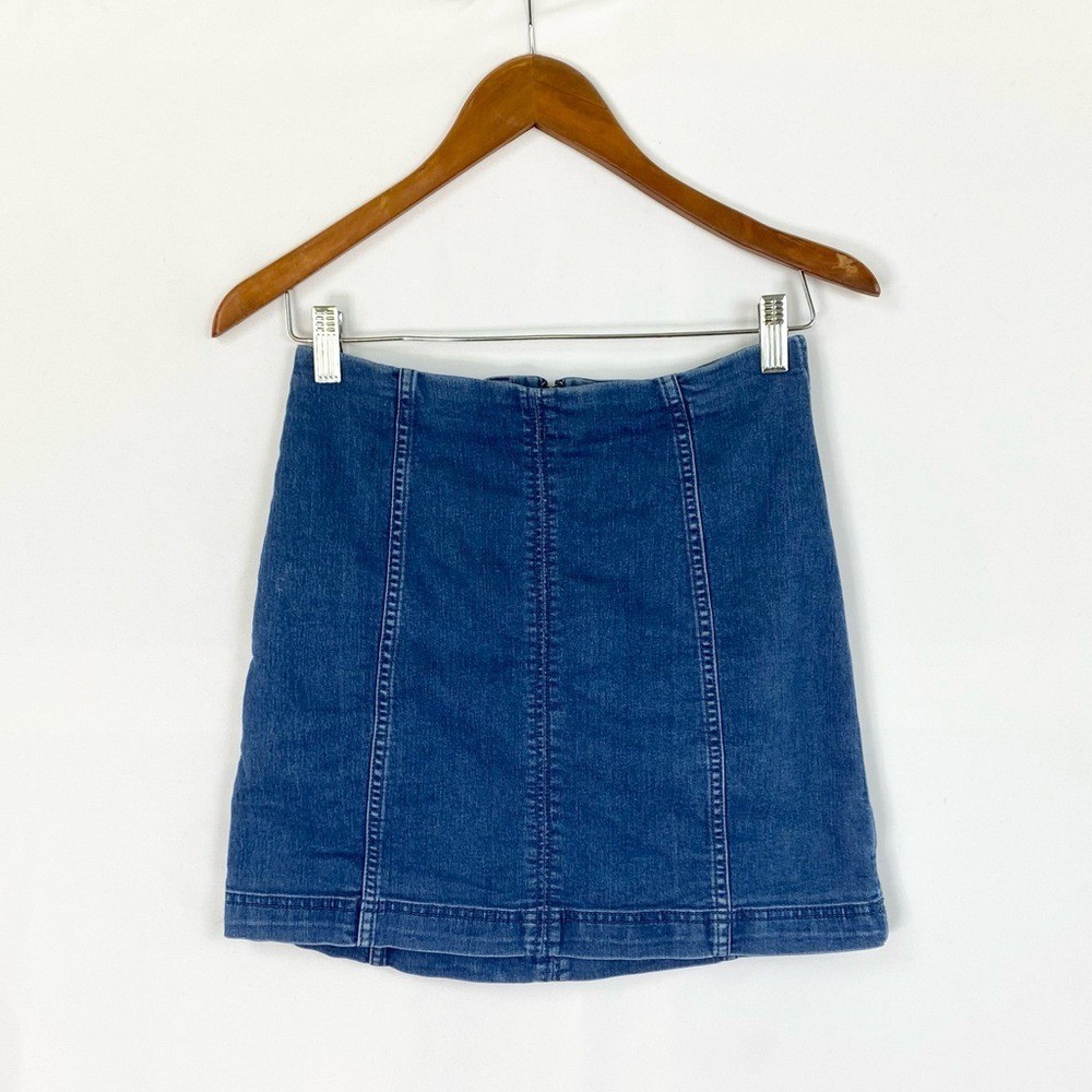 Free People Nautilus Denim Mini Skirt Stretchy Size 6 Dark Wash Zip