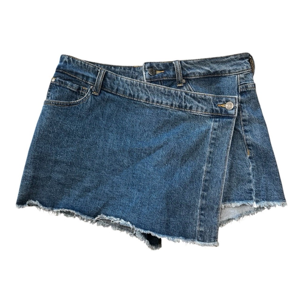 Women's GUESS Mini Jean Skirt Sz 6 Asymmetrical Button Denim Blue