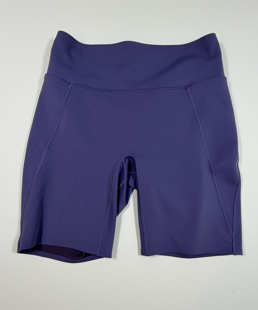 Nike Universa High-Waisted 8