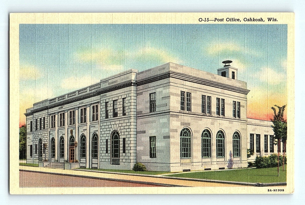 Post Office Oshkosh Wis. Wisconsin Public Building Vintage Postcard G3