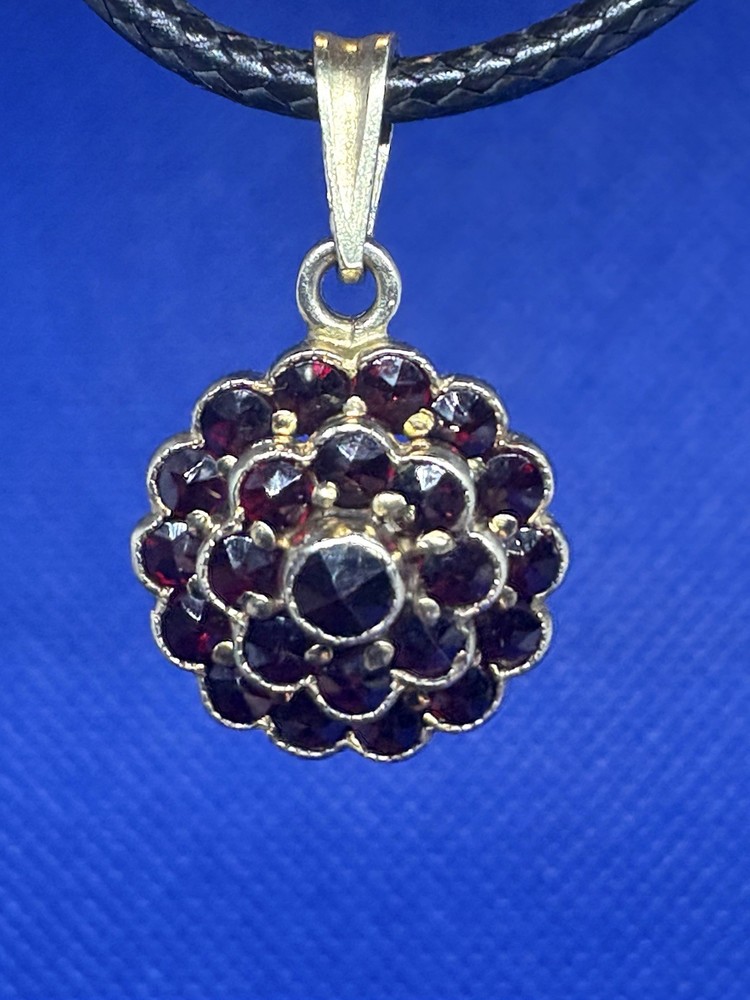 K49 Antique 22x13 mm 900 Silver Pendant Red Garnet 2.21 g BOHO Bohemian Gold