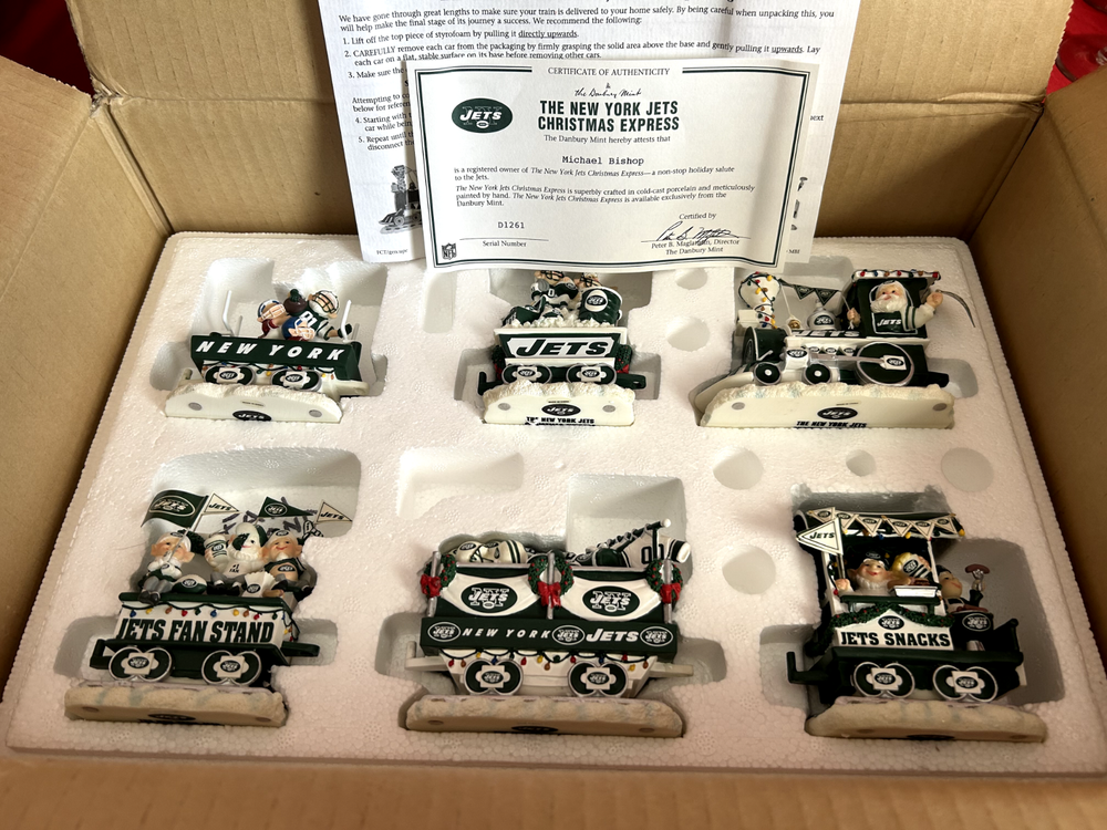 Danbury Mint New York Jets NFL Christmas Express Santa Train Set of 6 Cars