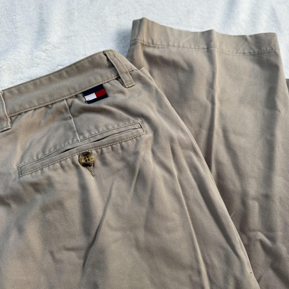 Tommy Hilfiger Pants Mens 35x32 Khaki Pleated Chino Classic Fit Cotton Casual