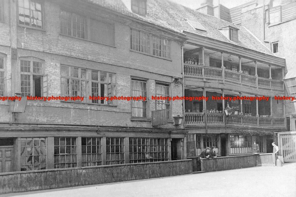 F006017 London The Old George Inn Borough High St