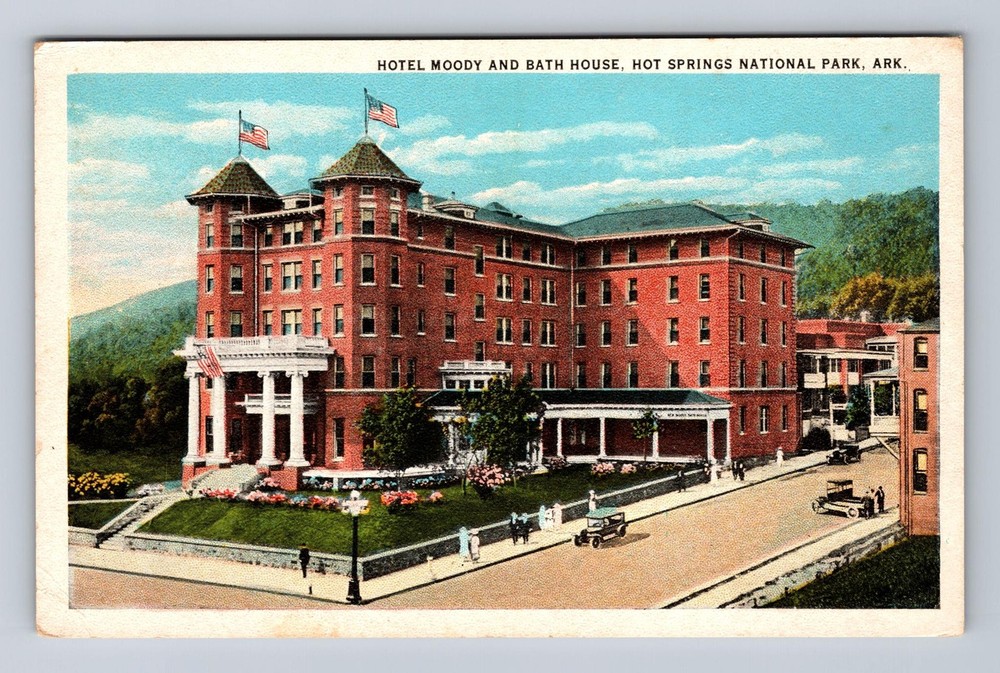 Hot Springs National Park, Hotel Moody and Bath House, Vintage Postcard