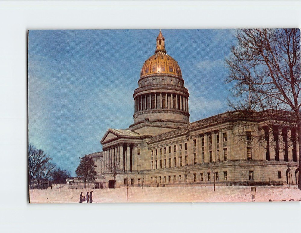 Postcard State Capitol Charleston West Virginia USA