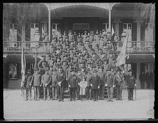 Group,veterans,Soldiers' home,Hampton,Virginia,VA,Detroit Publishing Co,1900