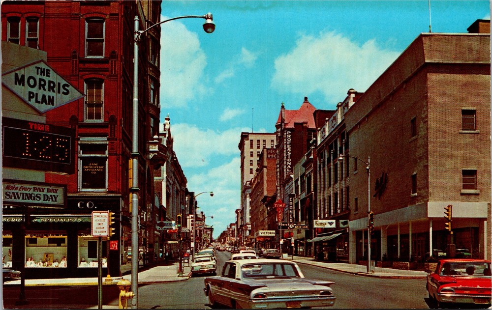 Postcard WV Wheeling Market Street scene cars