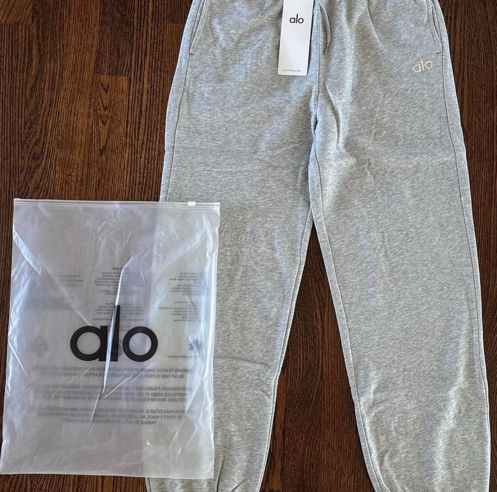 Alo grey cuffed sweatpants