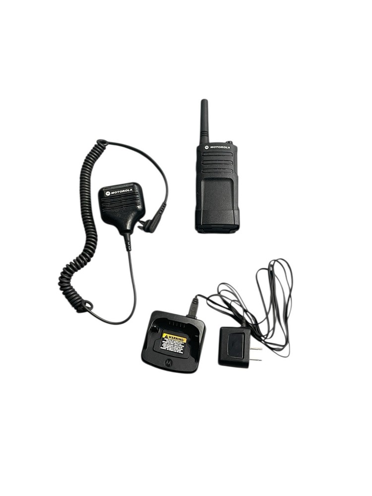 Motorola RMU2040BHLAA Rugged Two-Way Radio,Belt Clip Charger & Speaker Mic*388