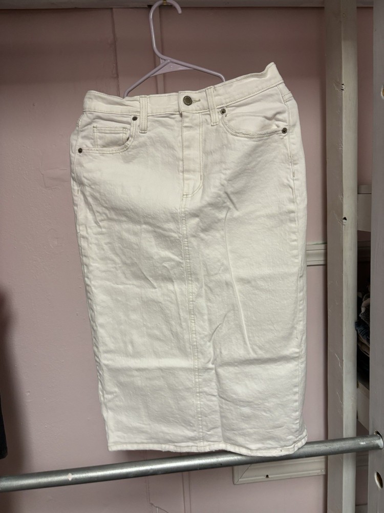 A New Day Women's White Denim Midi Straight Pencil Skirt Size 6 Button