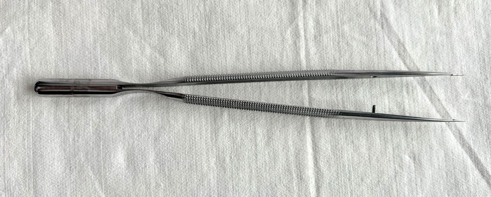 ASSI S&T NHFS-18 RM-8 Satellight Counterbalanced Needle Holder Forceps 18 CM