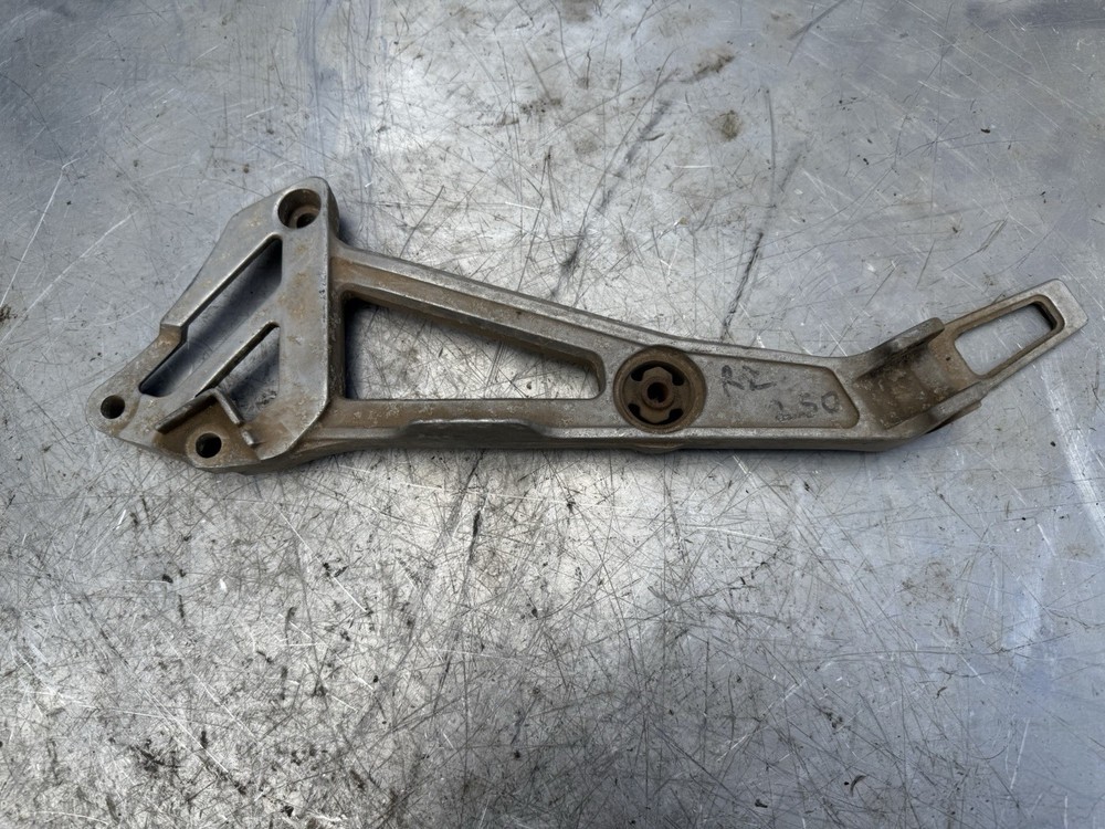 YAMAHA RZ250 RZ350 RD250 RD350 Foot Peg Mount Bracket Right Hand Side LC OEM
