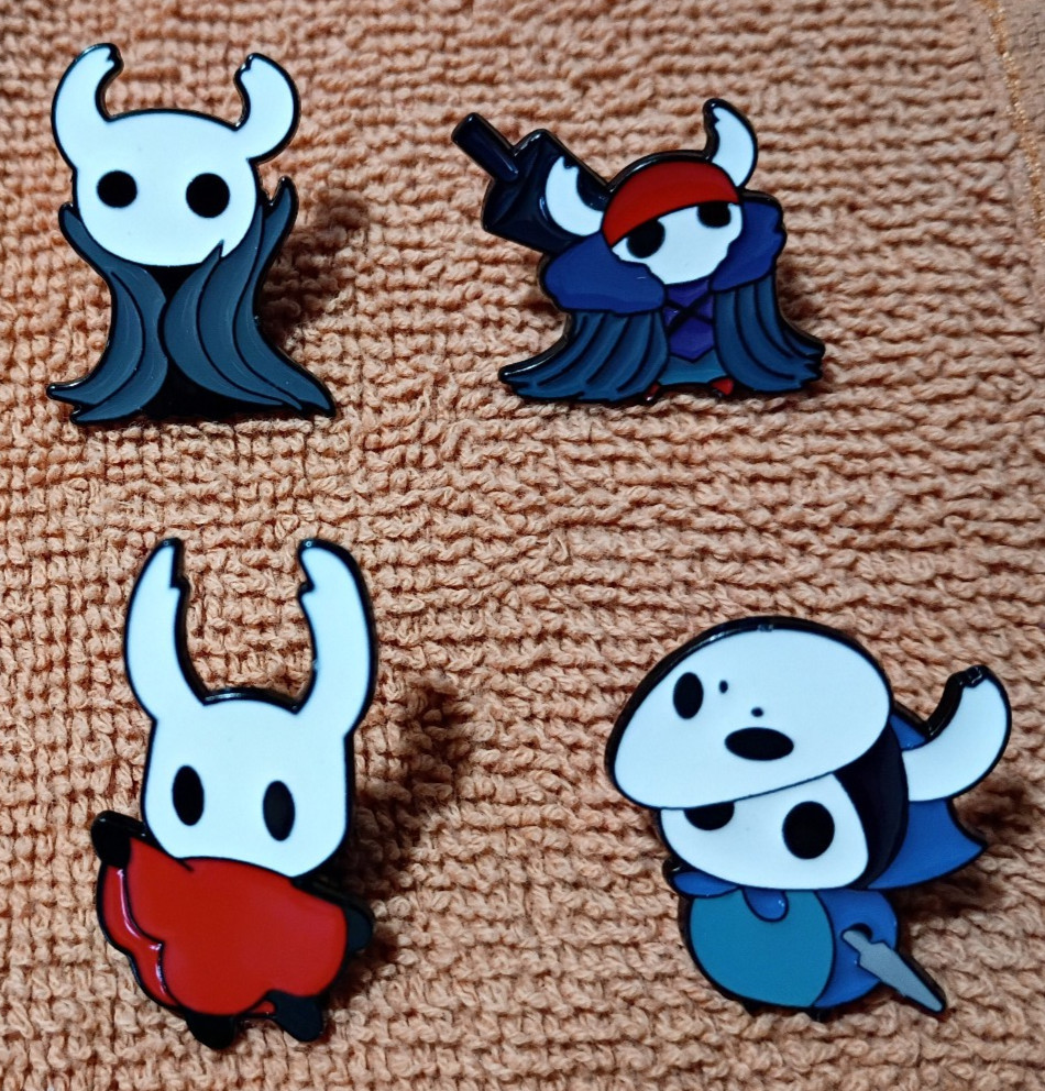 4pc Hollow Knight Pin Set - Metal Pins Silksong Hornet Brooch Enamel Lapel Badge