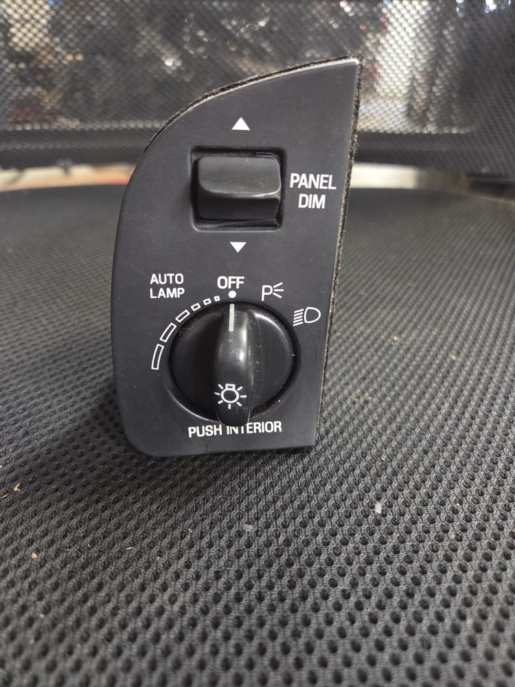 98-02 Mercury Grand Marquis Ford Crown Victoria Headlight Switch Control