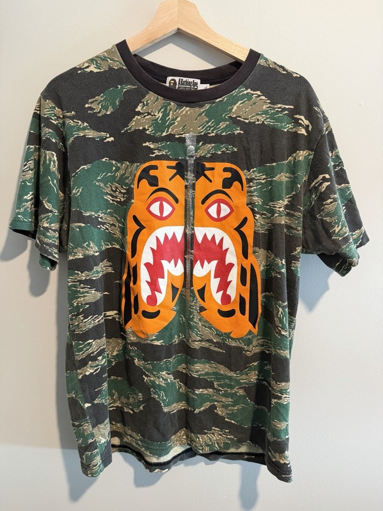 Vintage A BATHING APE CAMO TIGER TEE MENS Size Large Made In Japan