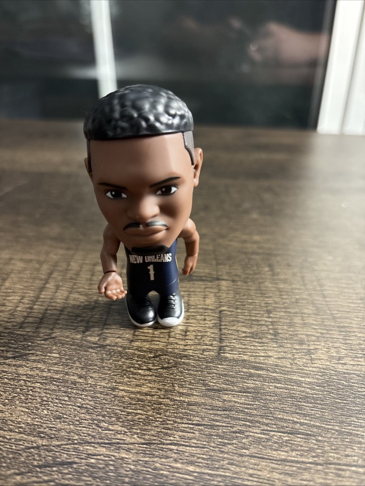 ZURU NBA Ballers Series 2 New Orleans Pelicans Zion Williamson Blue Jersey