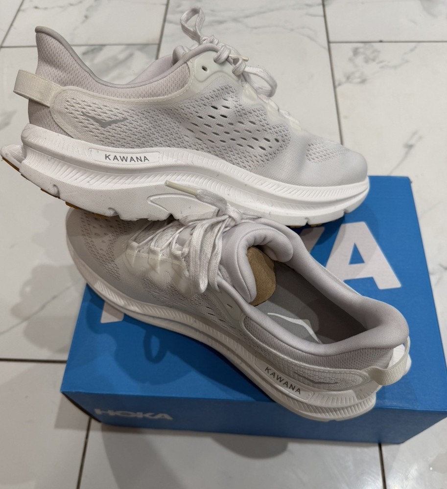 Women’s Hoka One One Kawana 2 Nimbus Cloud size 9B