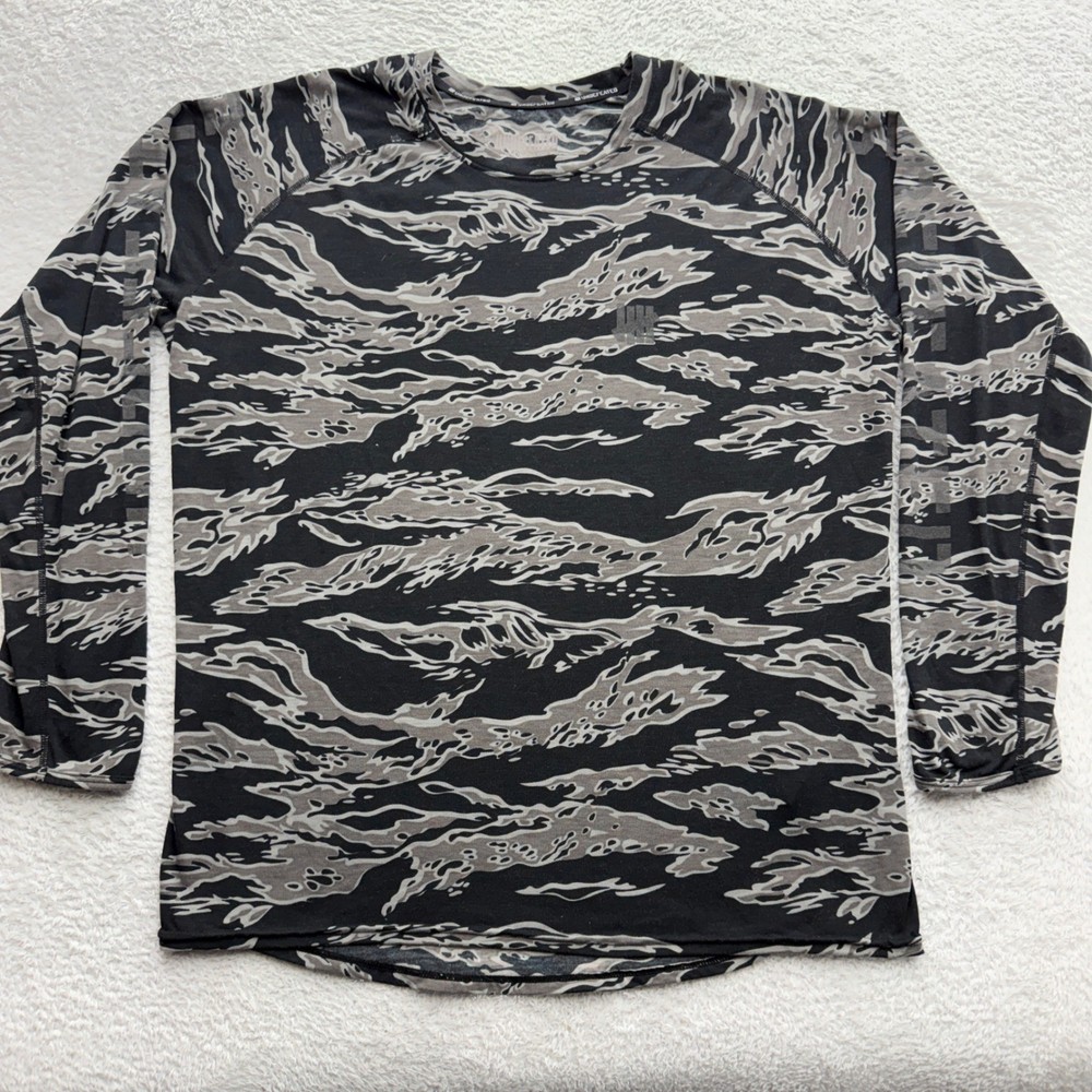 Undefeated Technical Goods Mens Large Tiger Stripe Camo Long Sleeve Shirt Black