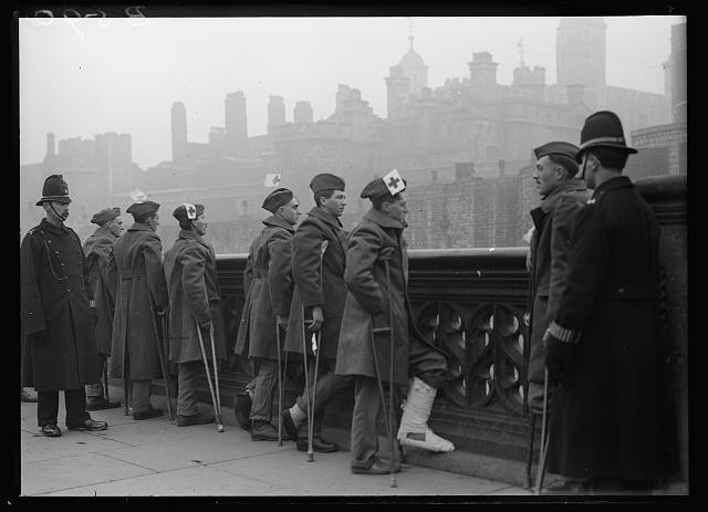 Photo:London England 1910s Recovering U.S. Soldiers on Bridge sightseeing