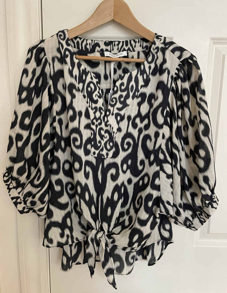 Rose + Olive Print Tunic Sz XL Beige Black Flowy Tie Front Resort Vaca Beach