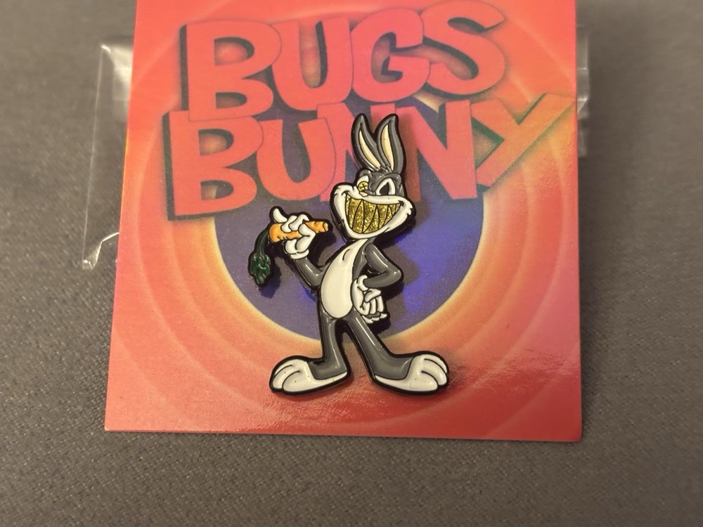 Pinzcity Bugs Bunny Full Body Scare Bear Looney Tunes Hat Pin