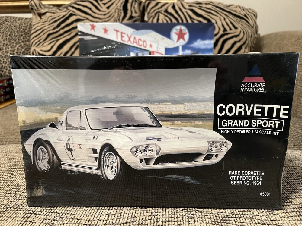Accurate Miniatures Corvette grand sport highly detailed 1/24 scale kit-image
