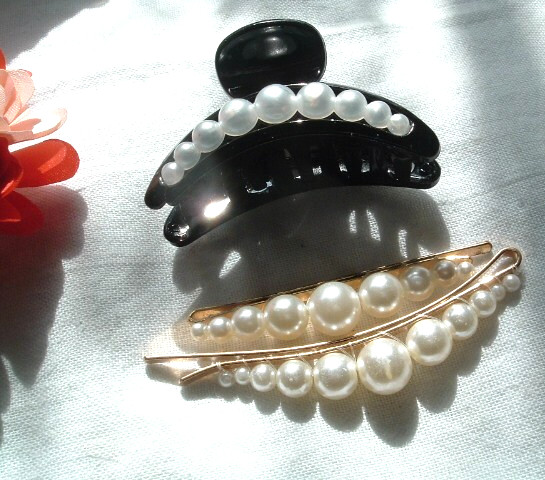 White Pearl Ponytail Claw Clip and Pair Pearl Bobby Pins NWT