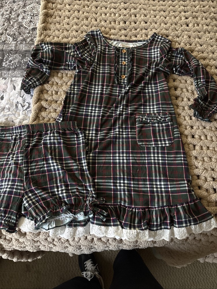 Sweet Honey Boutique Girls' Size 6 Long Sleeve with Lace Trim Dress