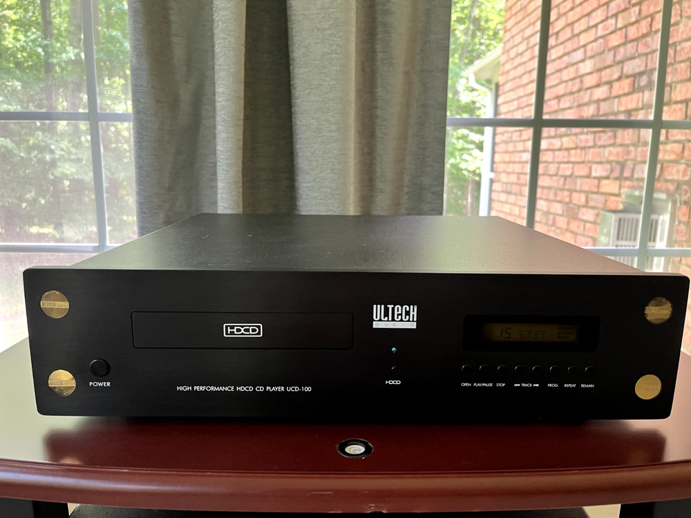 Ultech Audio UCD-100 - Ultra CD player used in very good condition