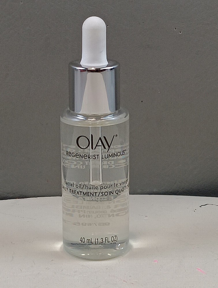 New OLAY Regenerist Luminous Facial Oil Daily Treatment 1.3 oz Discontinued