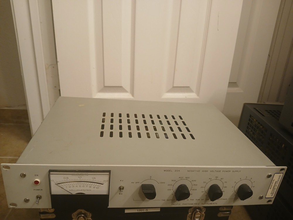Pacific Photometrics 204 Negative High Voltage Power Supply