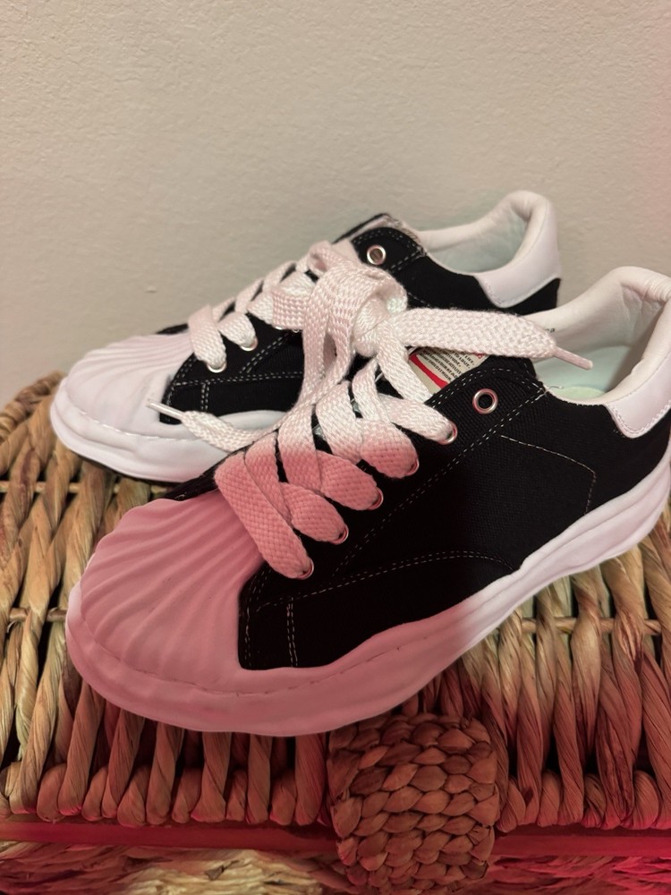 Maison Mihara Yasuhiro Low-Top Sneakers